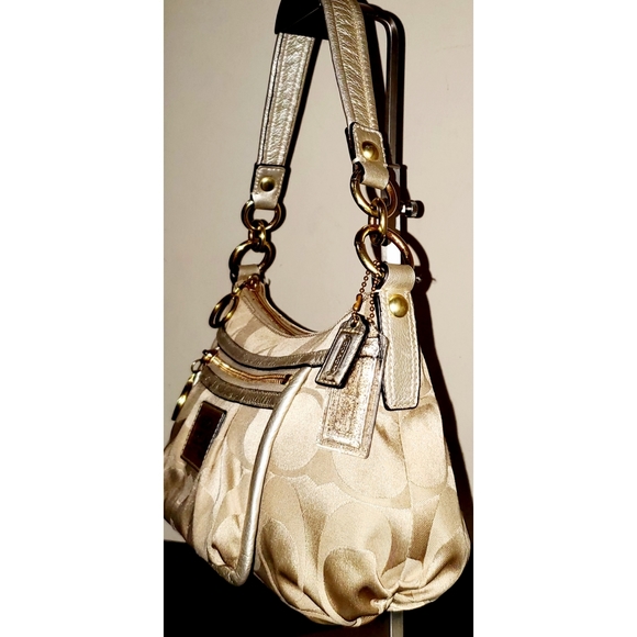 Coach Poppy Signature C Khaki/Gold Baguette - Picture 8 of 8